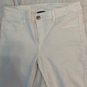 AE White Super Super Stretch Low Rise Jeggings